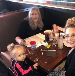 Meet your Posher, Lori